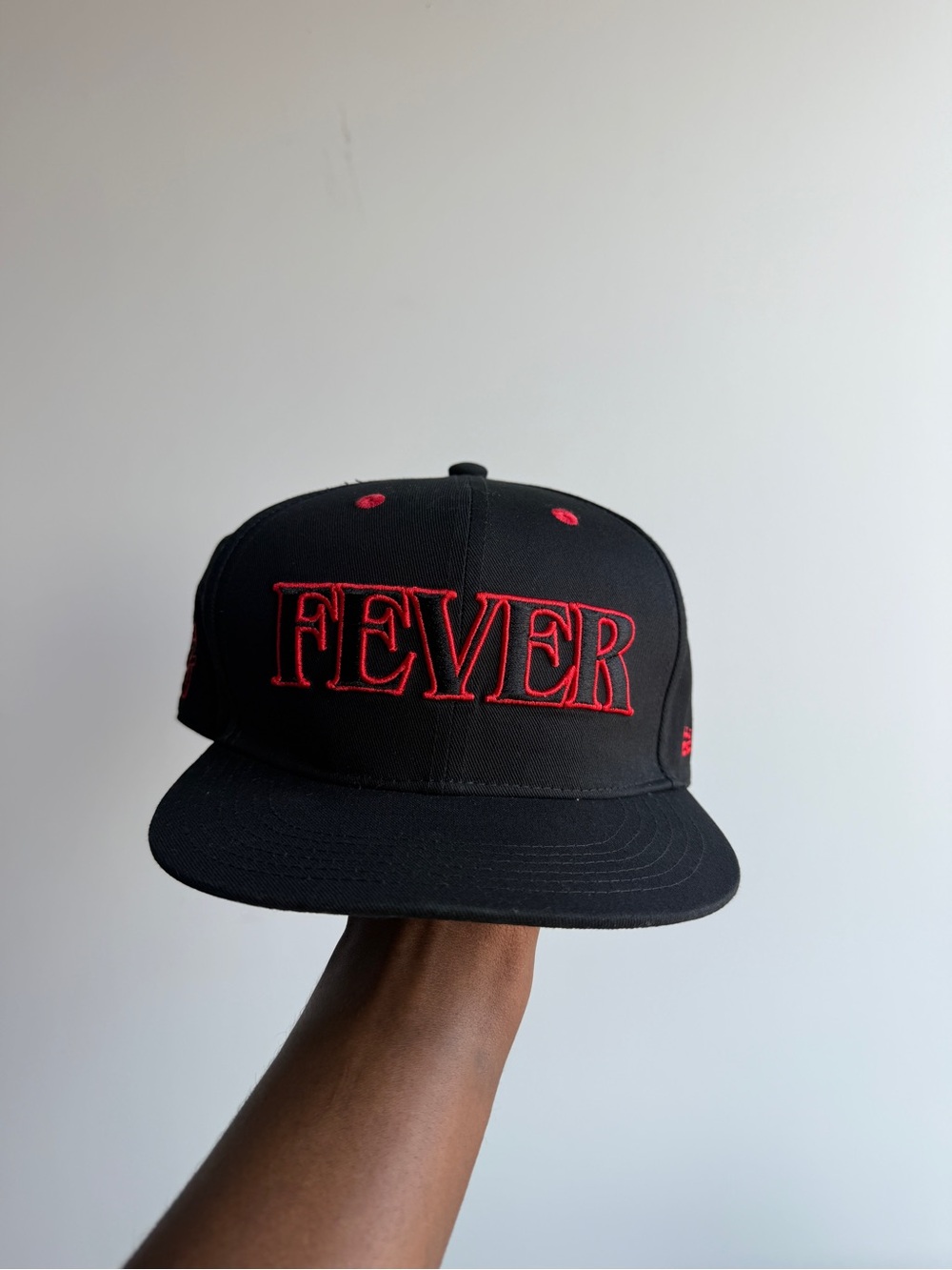 Indiana FEVER Embroidered Black Snapback Hat - Picture 4 of 7